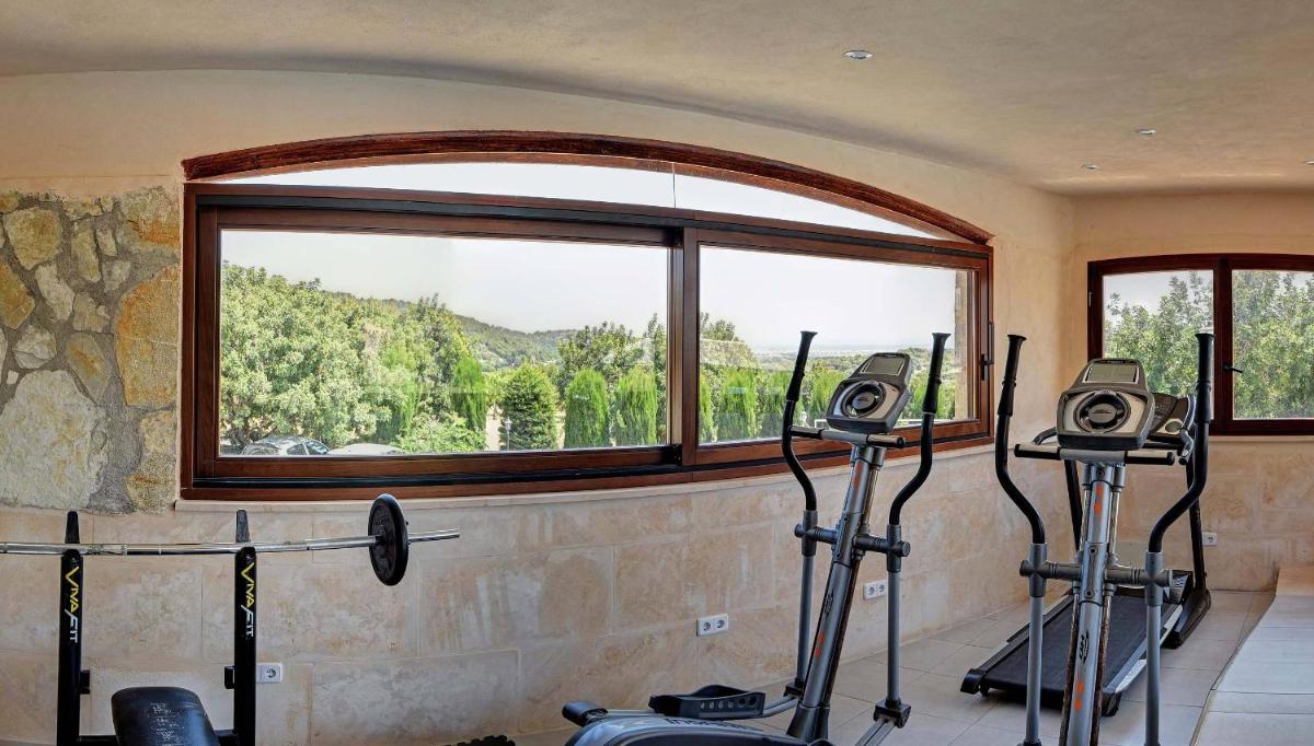 Gimnasio o instalaciones de fitness de Monnaber Nou Finca Hotel & Spa