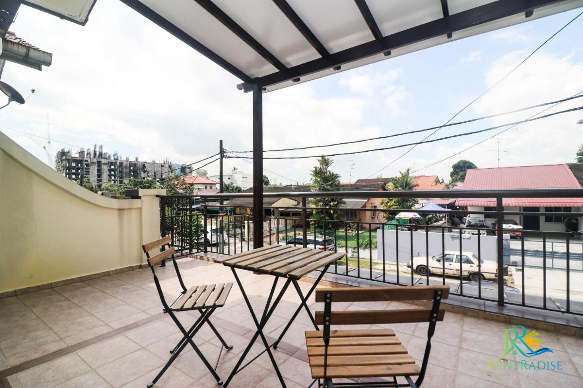 Century Garden Double Storey House BBQ/Mahjong/PoolTable by UHA - Hizvo