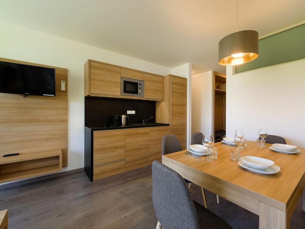 Classy Holiday Home in Lutzmannsburg with Garden - Housity