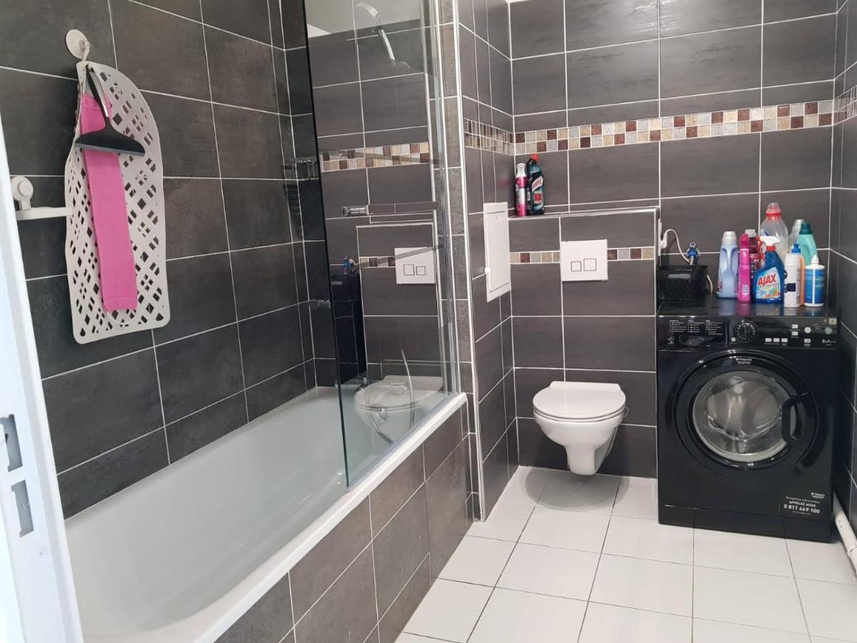 Appartement spacieux et Bien placé avec terrasse. - Housity