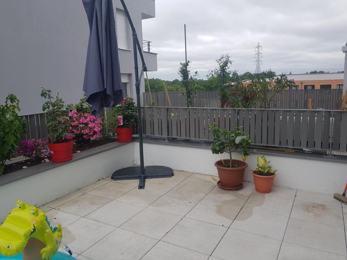 Appartement spacieux et Bien placé avec terrasse. - Housity