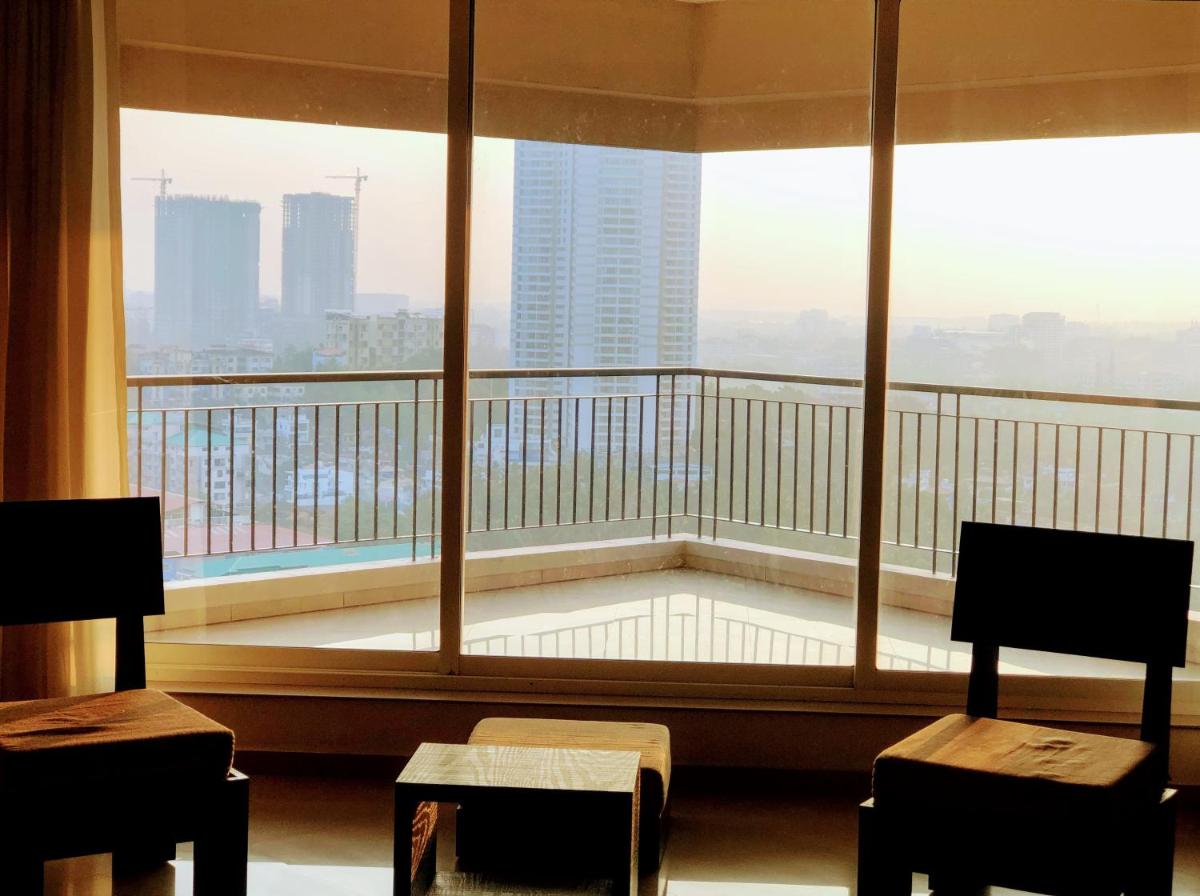 A luxurious home in the sky with modern amenities - Housity