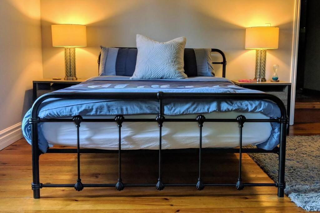 Master Bedroom in a 150-Year-Old Victorian House - Housity