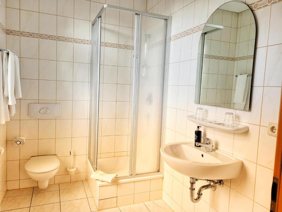 Kronprinz Falkenberg - Housity