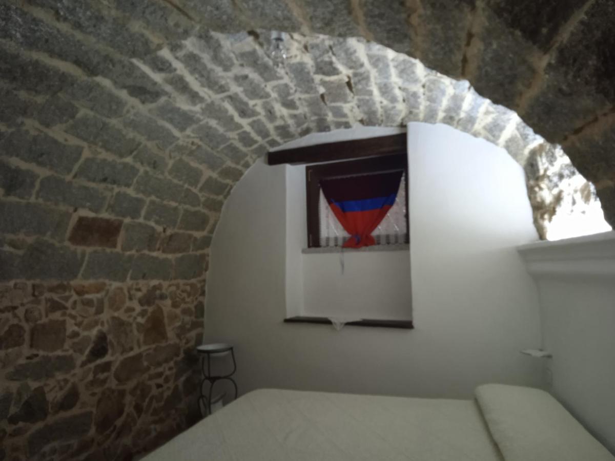 Antica Fonni - Housity