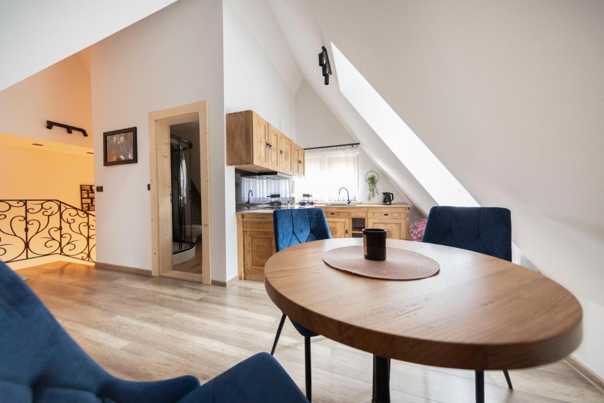 Atelier Jana Kasprowicza Apartamenty Stare Izby - Housity