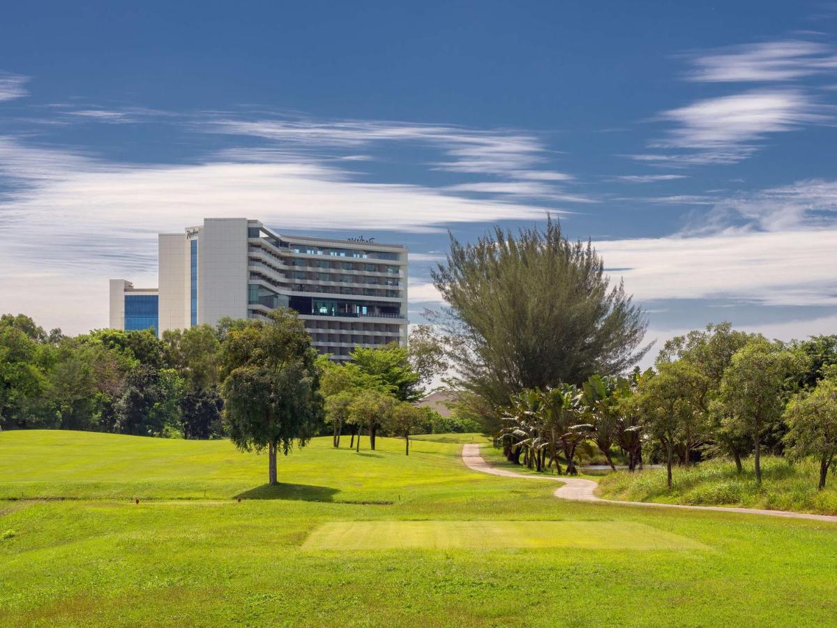 Suitetrails - Radisson Golf & Convention Center Batam