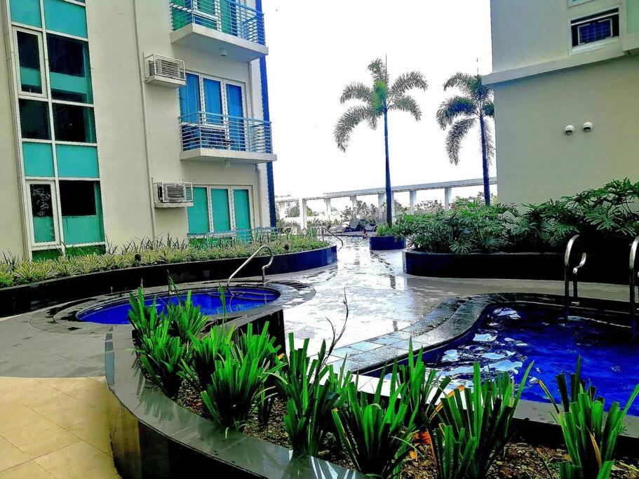 Studio Condo Unit One Madison Megaworld - Housity