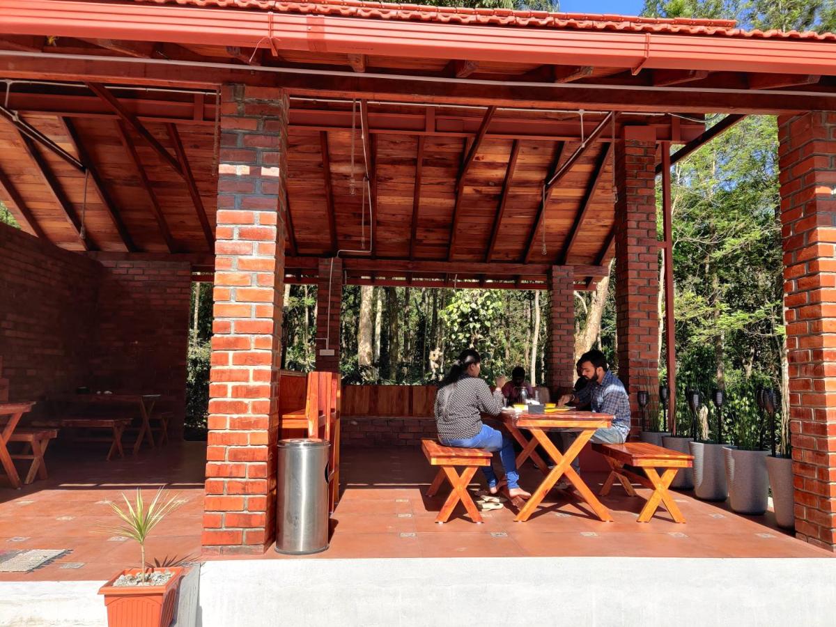 The Brown and Brew Homestay - Housity