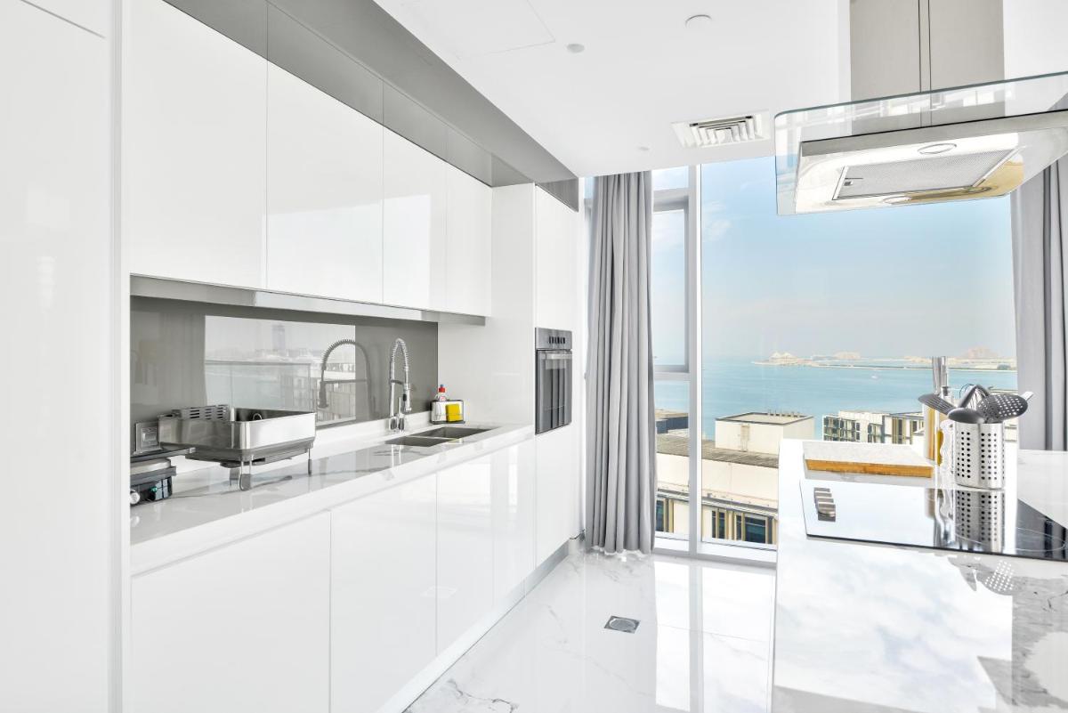 Luxurious 3 BR w maidroom in BLUEWATERS ISLAND - Housity