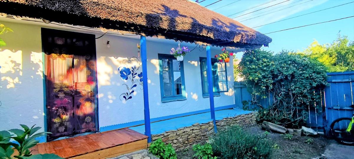 Traditional House in Danube Delta - Housity