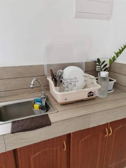 3 BR/2TB House CDO Uptown /near SM/ Parking/Wifi - Housity