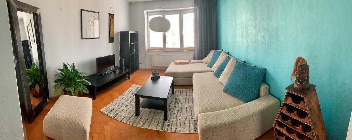 Apartment Klara. City center. Free parking - Housity
