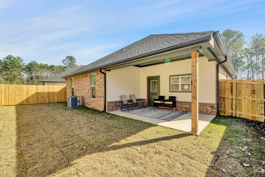 Alamo Luxury Living up to 11 - Housity