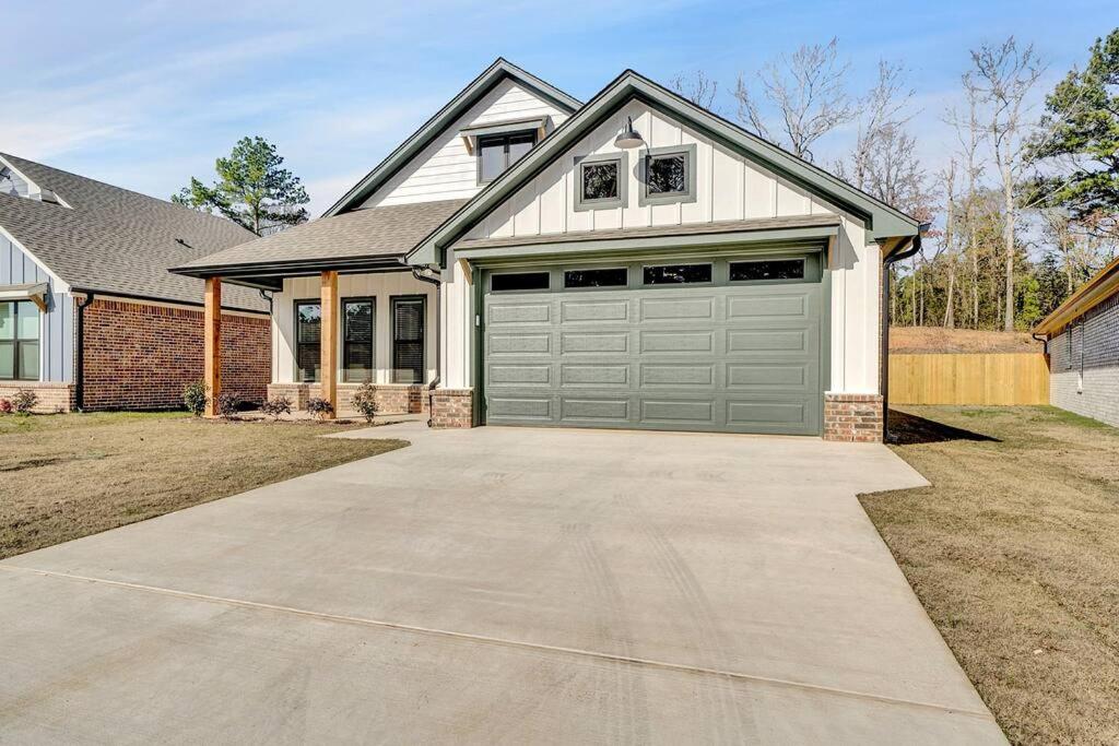Alamo Luxury Living up to 11 - Housity