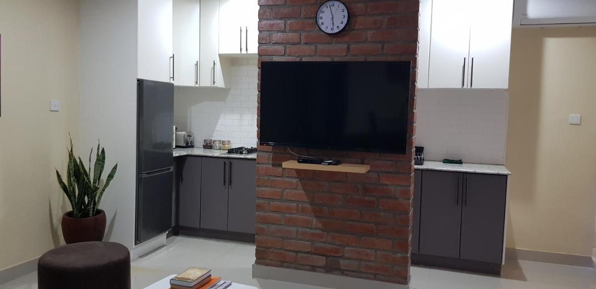 InstaHomes by Tru - Hillside Suite - Housity