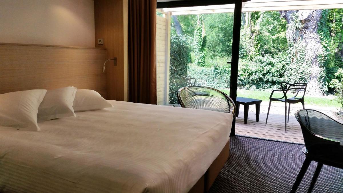Un ou plusieurs lits dans un hébergement de l'établissement Loire & Sens