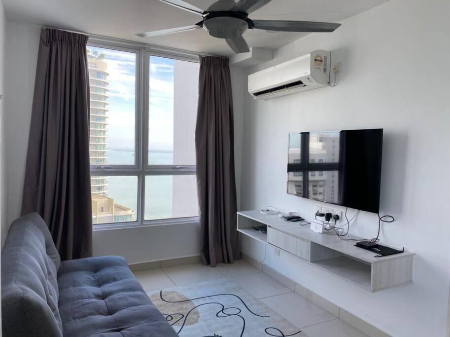 Mansion One Suites @Gurney Drive Seaview Studio Apartment by Sarah's Lodge - Housity