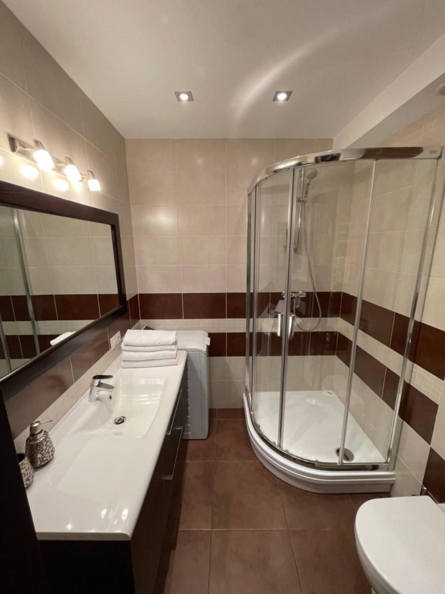 Mini Sun Apartments With Private Garage Parking - Hizvo