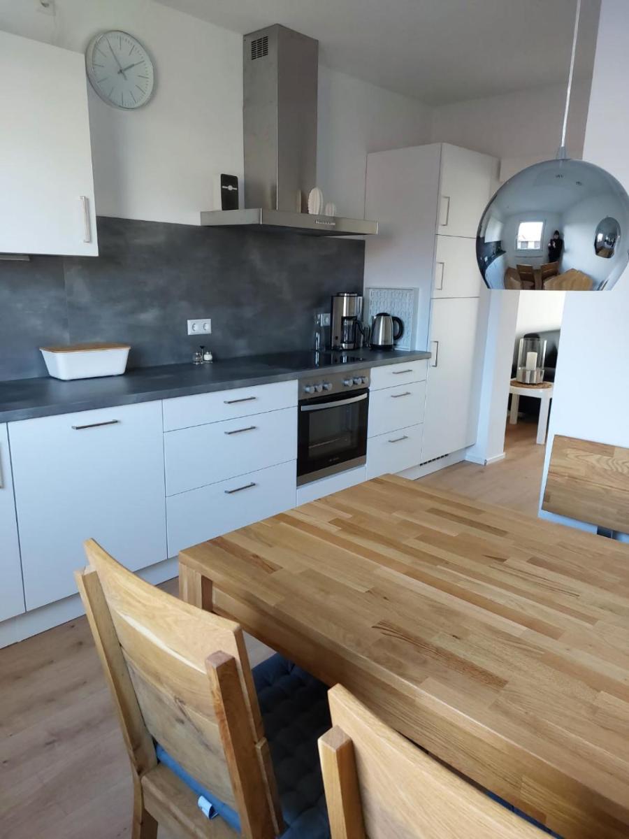 Landpartie - Housity