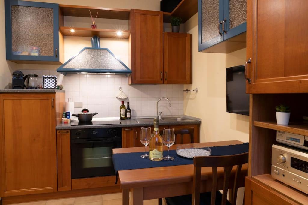 Free Parking, Netflix & Wi-Fi in Verona - Housity