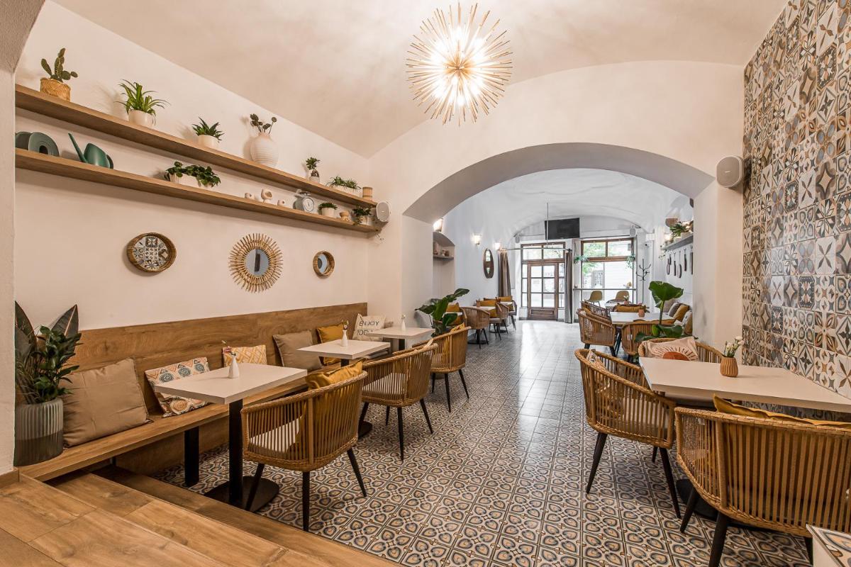 Apartmany Kolegium - Housity