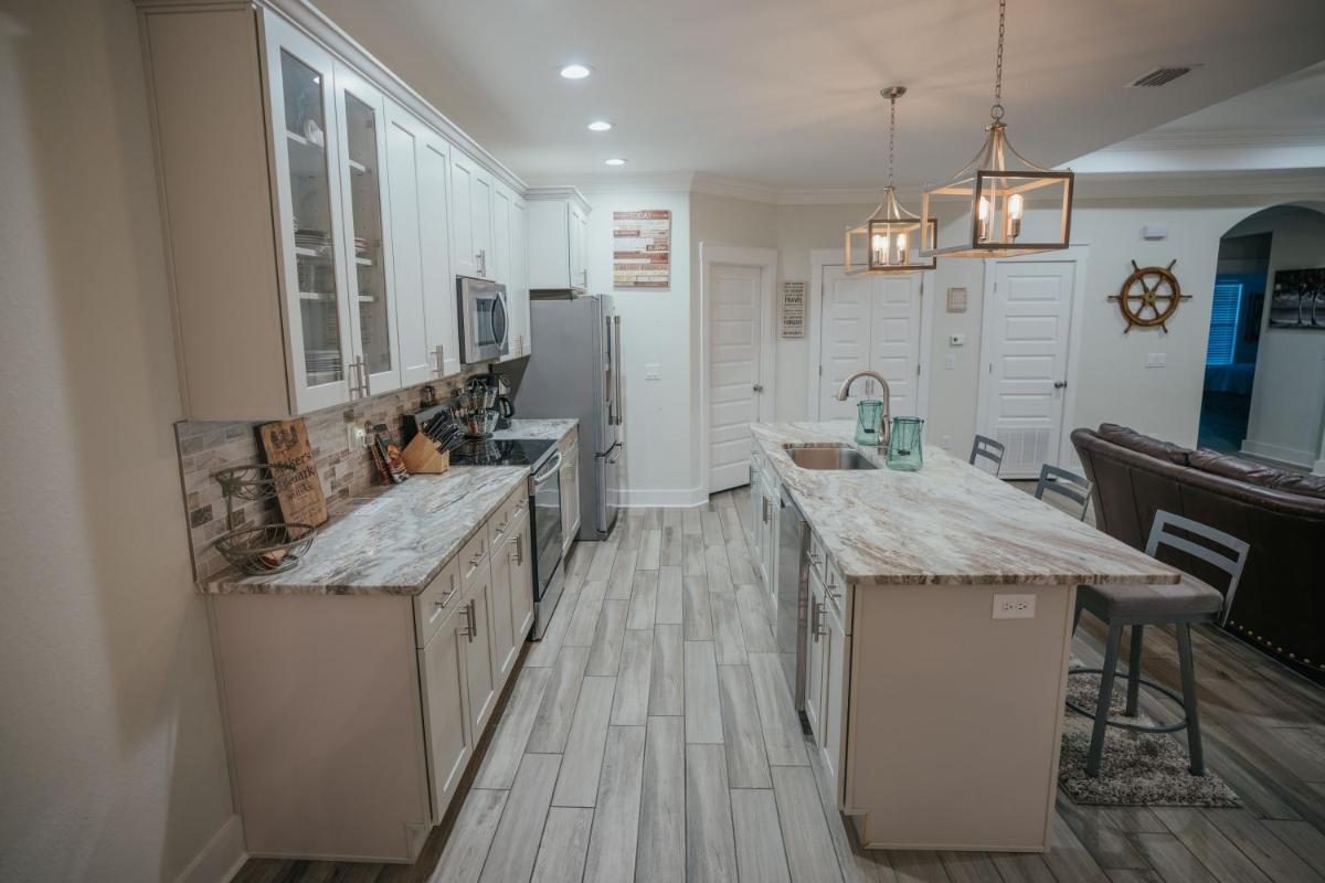 The Beach Getaway - Housity