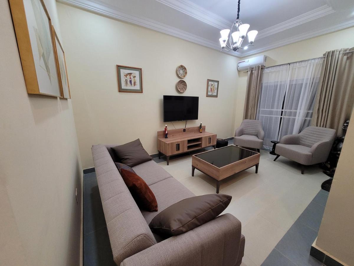 Suitetrails - Chez Chic Apartments