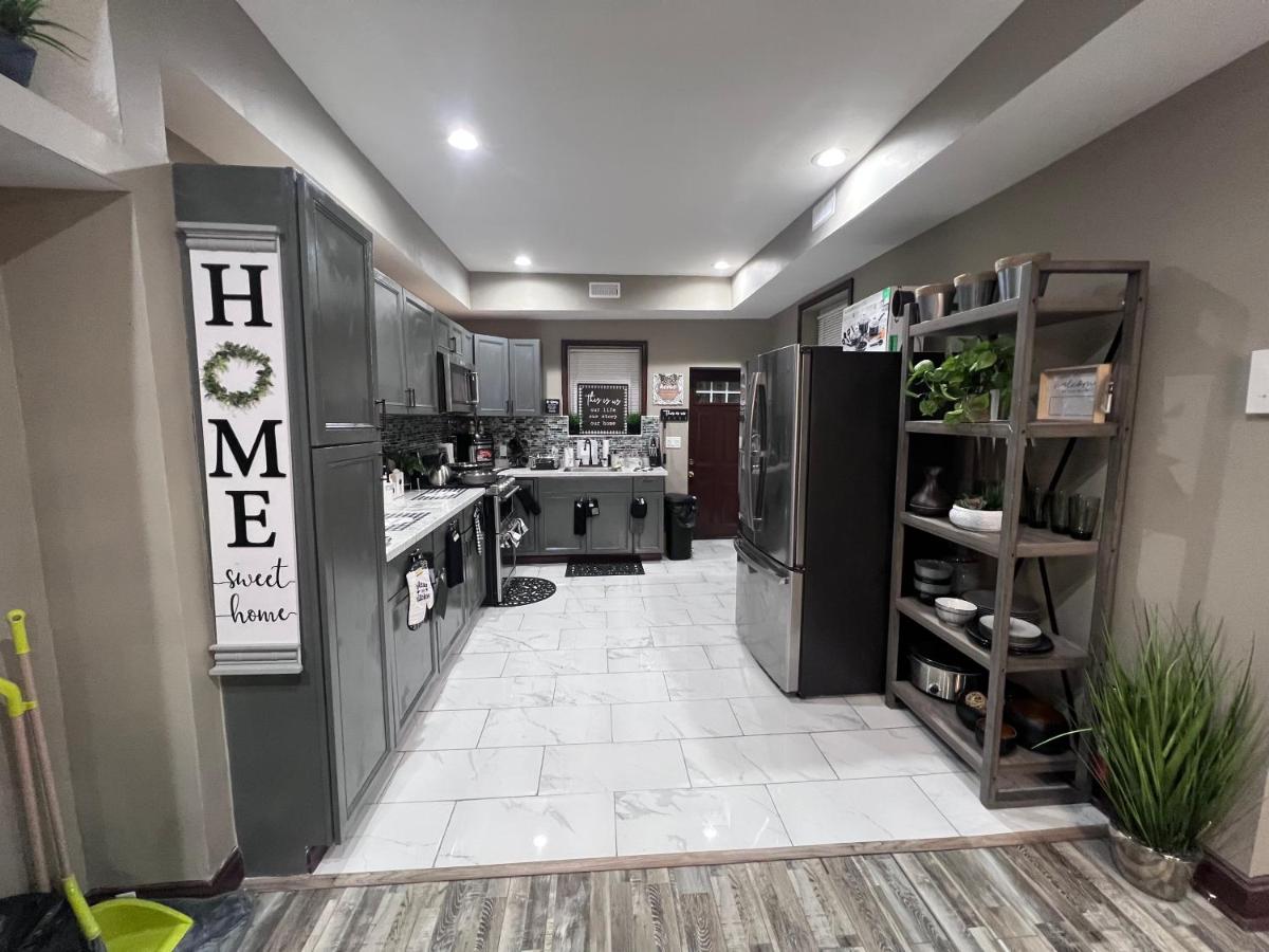 Luxury 4 Bedroom apartment in Philadelphia - Housity