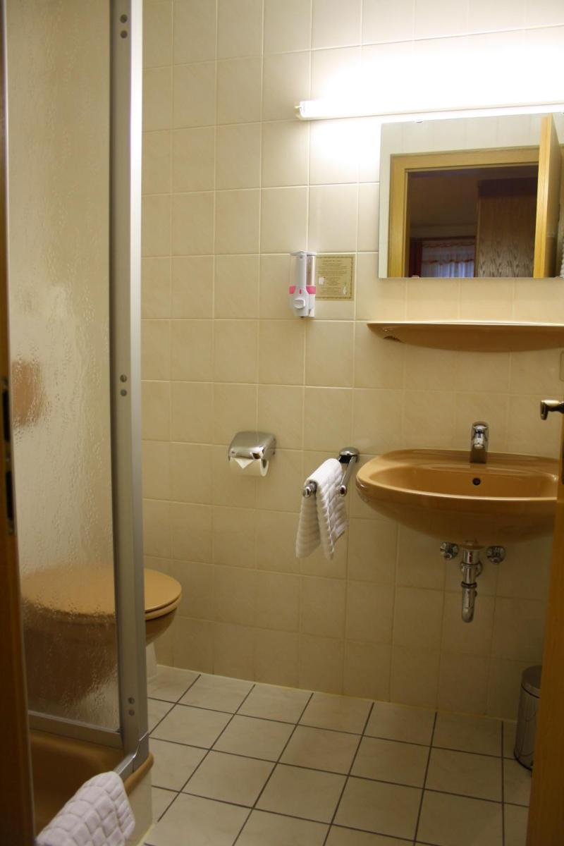 Pension Grünhaid - Housity