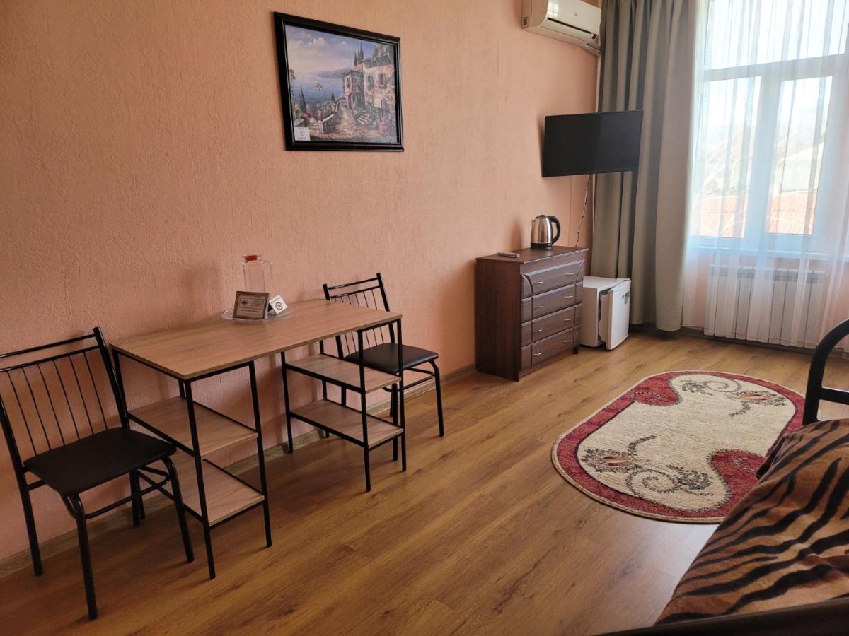 Vodnyi Mir - Housity
