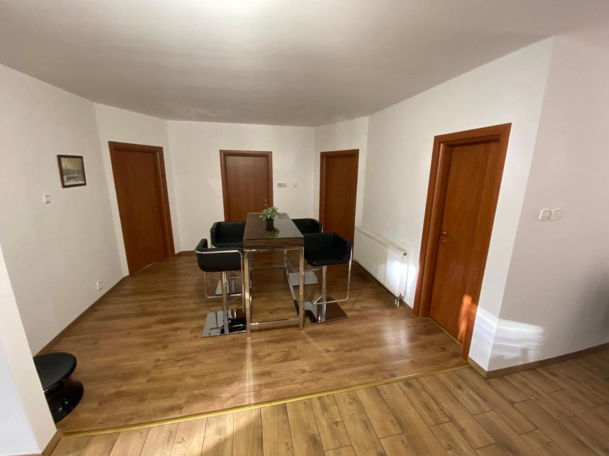 Rodinný Dom Ratnovce - Housity