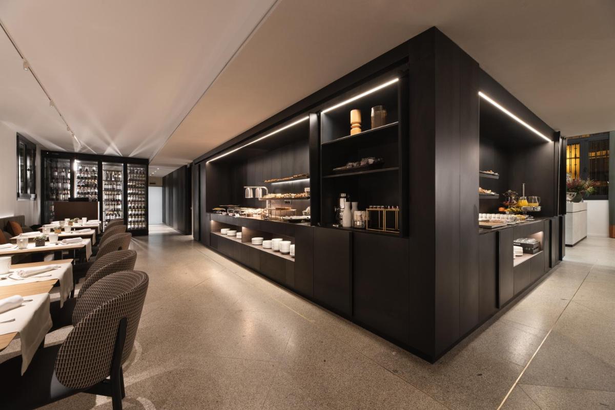 Una cocina o zona de cocina en Áurea Palacio de Correos by Eurostars Hotel Company