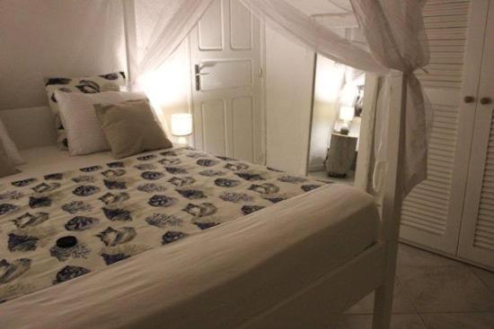 West AFRICAN BEACH - Housity
