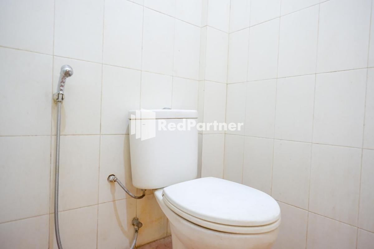 Suitetrails - Pringgondani Guest House At Pandanaran Hills Semarang
