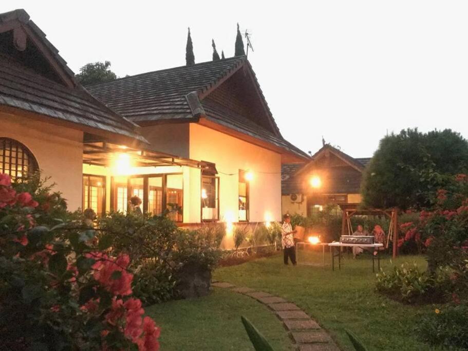 Osaka House Villa Kota Bunga by Citrus House - Housity