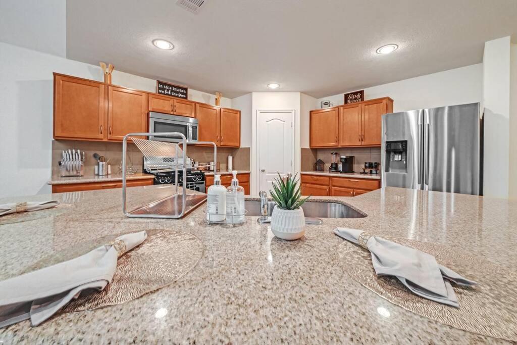 Beautiful & cozy vacation home in Spring Texas. - Housity