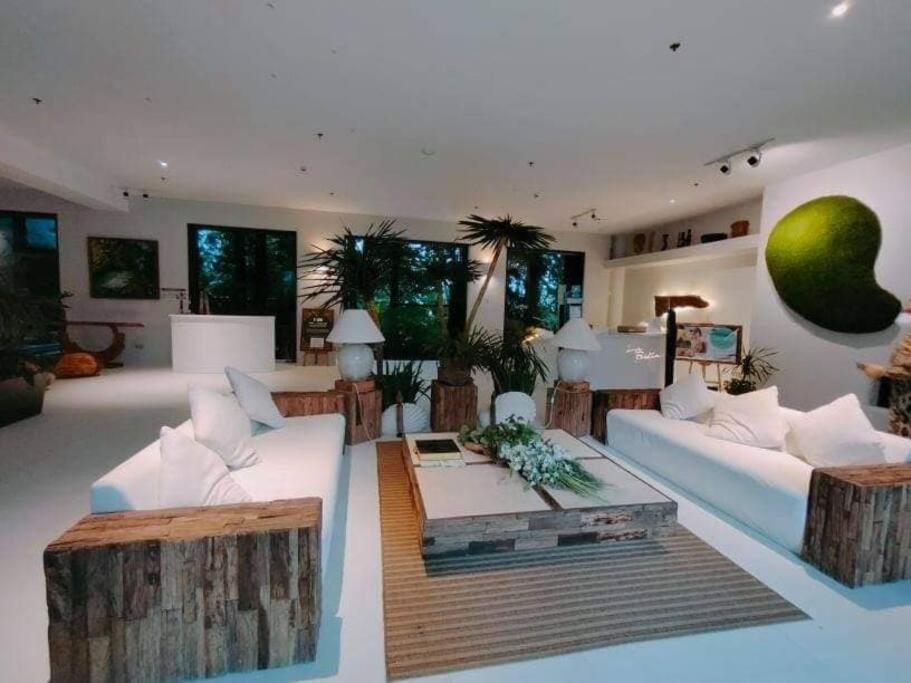Green Sanctuary of La Bella Tagaytay - Housity