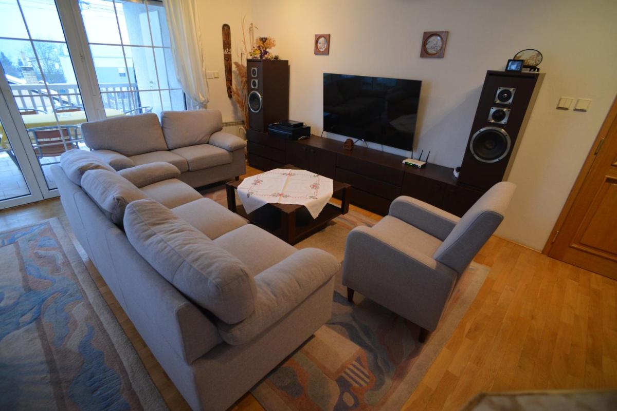 Apartment near Lake in Pilsen - Housity