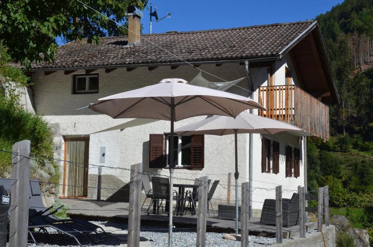 Stilfser Häuschen mit Blick auf König Ortler - Housity