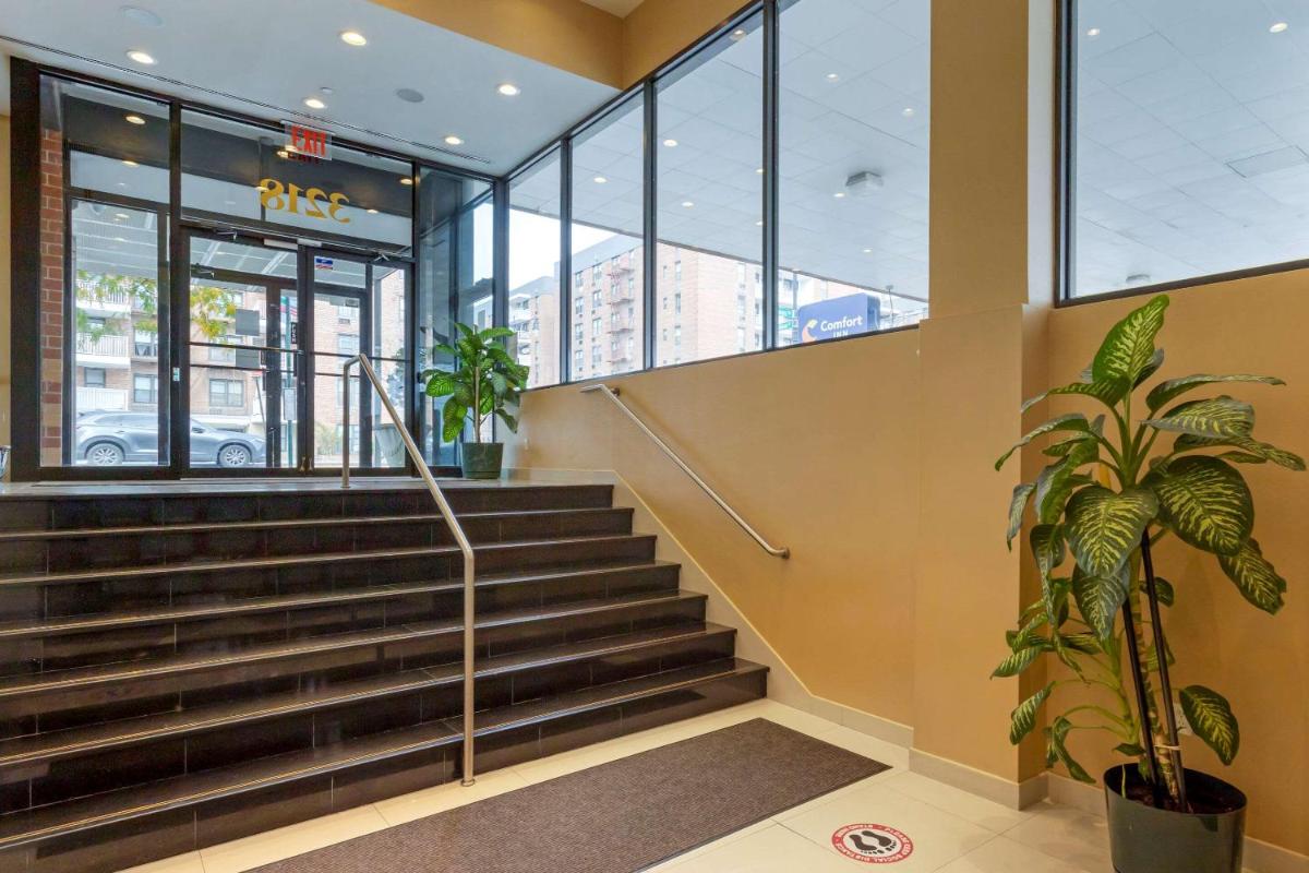 Comfort Inn Brooklyn - Housity