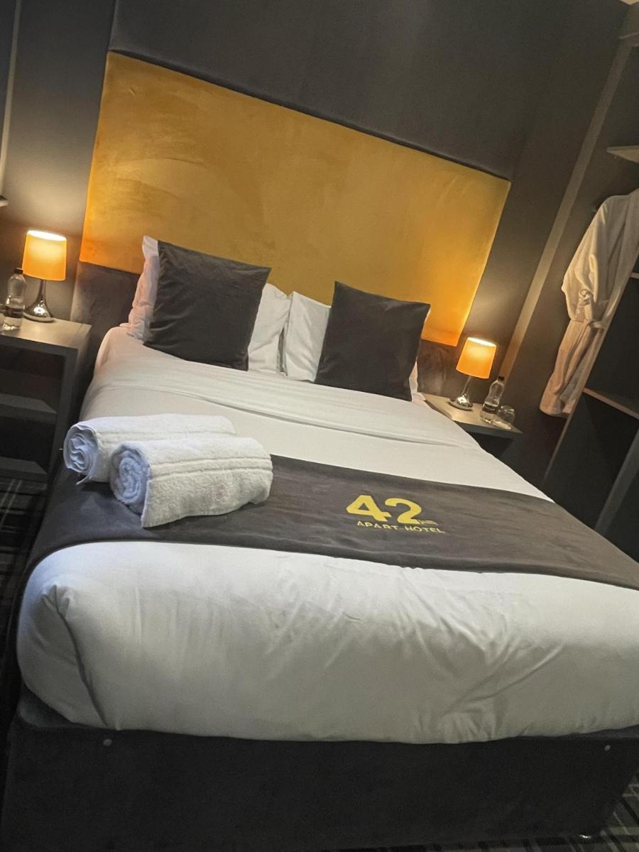 42 Apart-Hotel - Housity