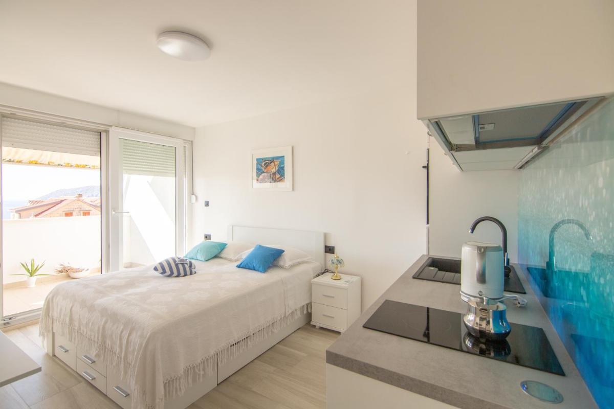 Apartments Nona Draga - Housity