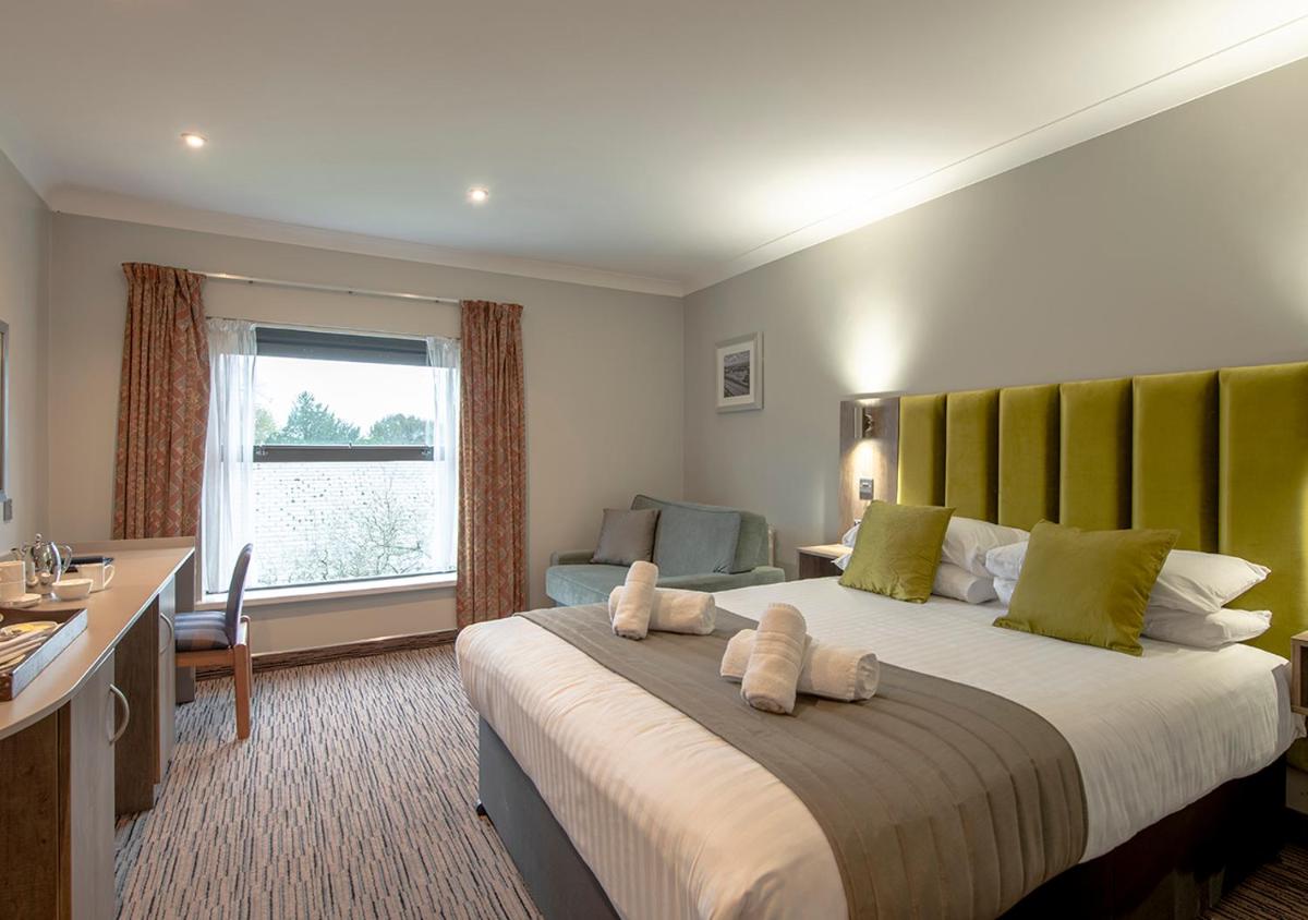 Hogs Back Hotel & Spa - Housity