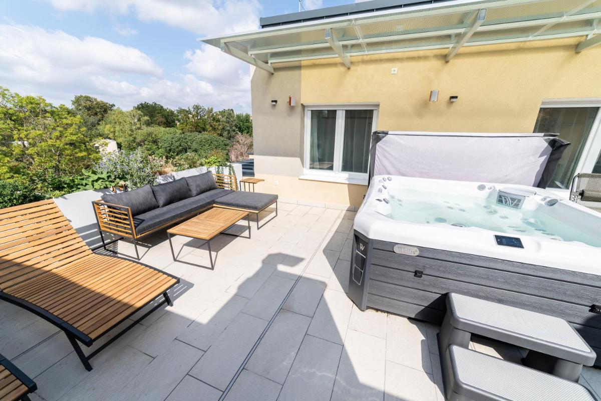Golden Residence Kecskemét - Housity