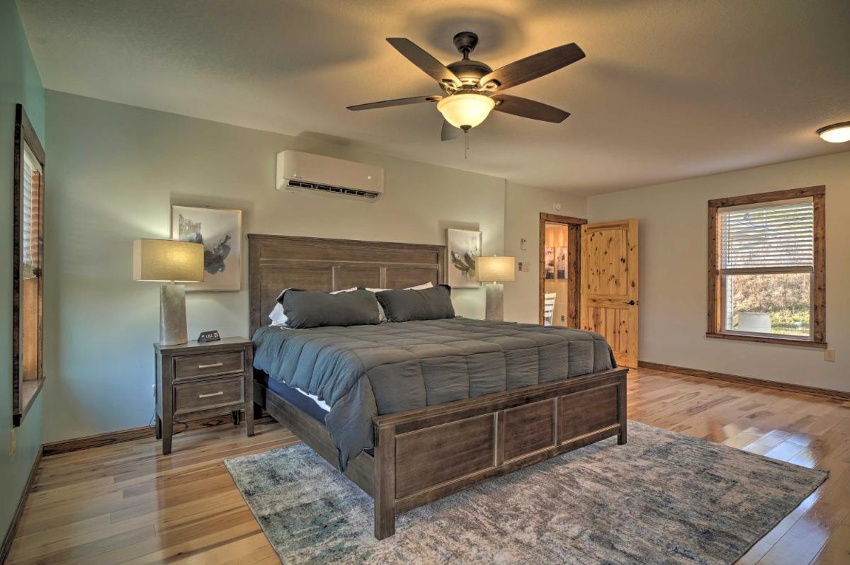 Caryville Home with Dock, Steps to Norris Lake! - Housity