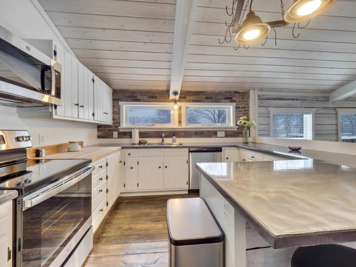 Springbrook Hideaway - Housity