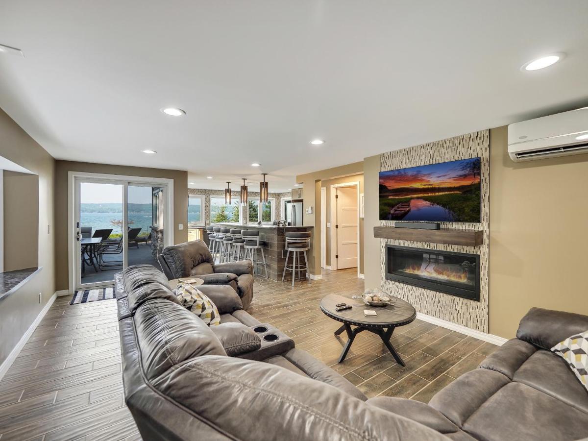 Lakeview Bungalow - Housity