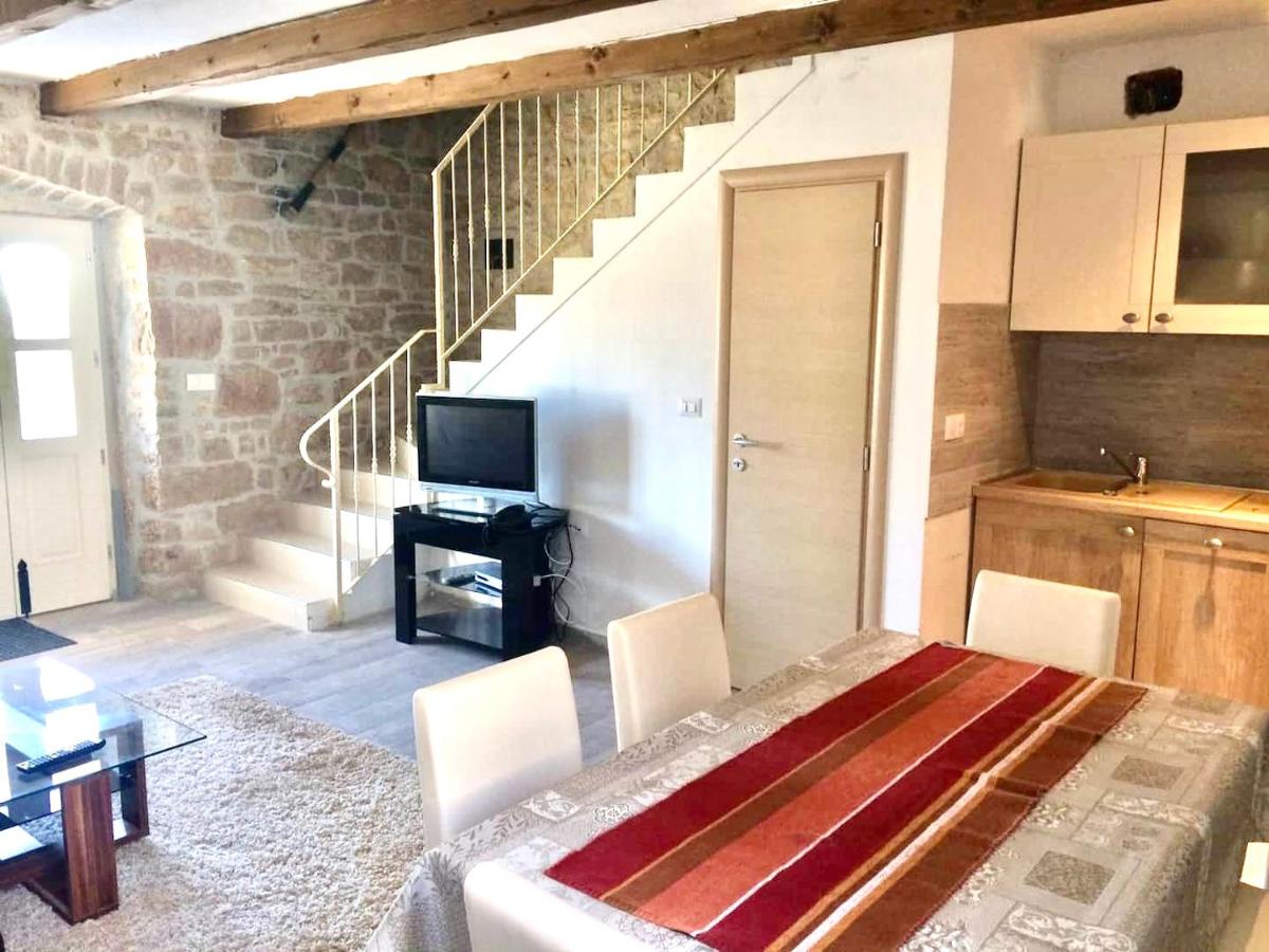 Charming old Istrian stone house - Housity