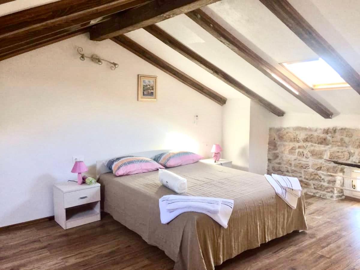 Charming old Istrian stone house - Housity